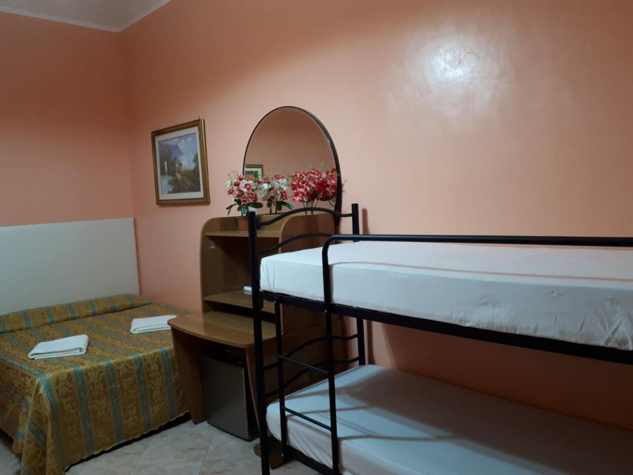 Roma Guest House Buitenkant foto